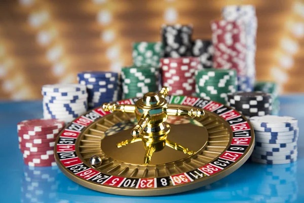 Live European Roulette table at slot royal88 with croupier and wheel